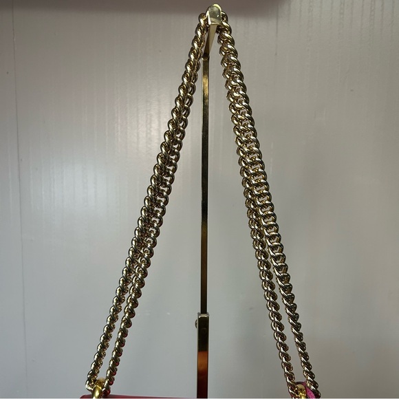 GUCCI GG Supreme with Padlock & Chain Strap Shoulder Bag - Picture 8 of 16